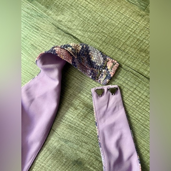 SHOSHANNA Roya Dress 10 Lavender Purple Snake Print Midi Pleated Chiffon Wedding - Picture 8 of 10